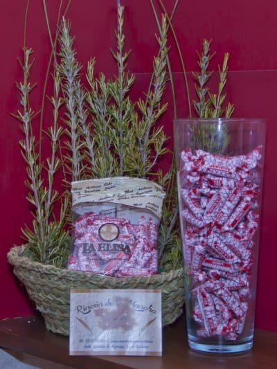 Caramelos cilindricos de Hellin